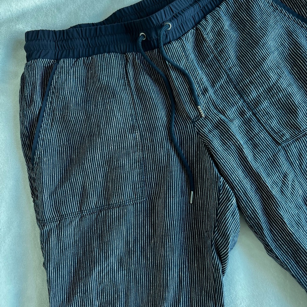 Athleta Men's Navy Striped Joggers